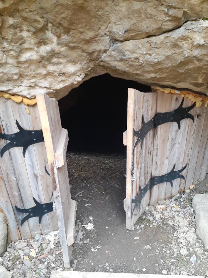 Marie-Claude McDuff Entrée du Spéos de la Fée