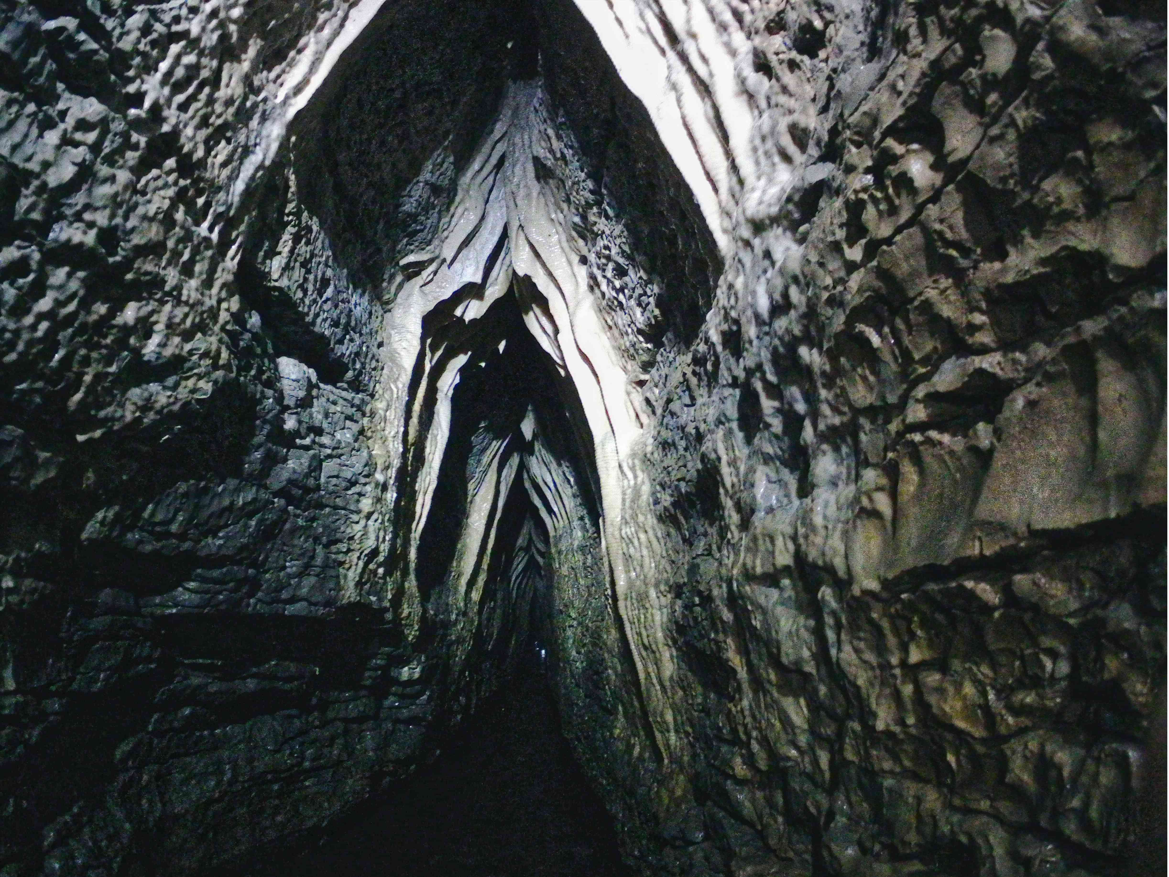 Anne Bontour Grotte des Trois-Plaines